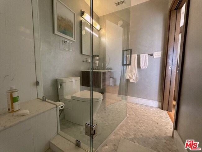 Building Photo - 9300 Warbler Way