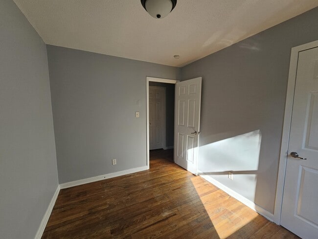 Building Photo - 1112 Cagle Ct