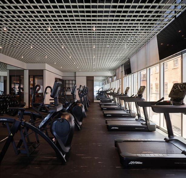 Building Photo - 334 N Union Ave