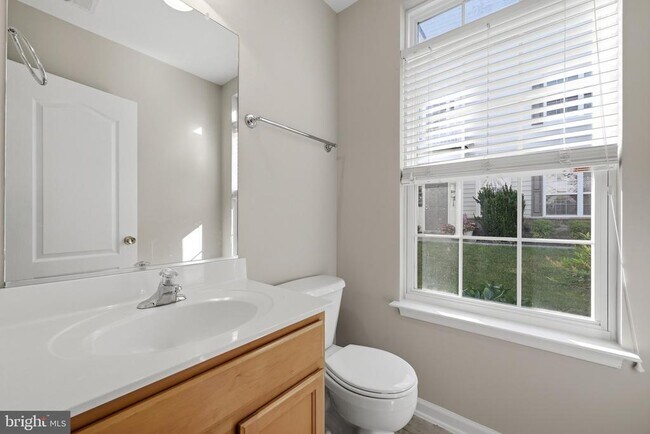 Building Photo - 300 Kintyre Ln