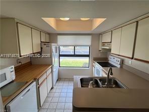 Building Photo - 1041 River Run