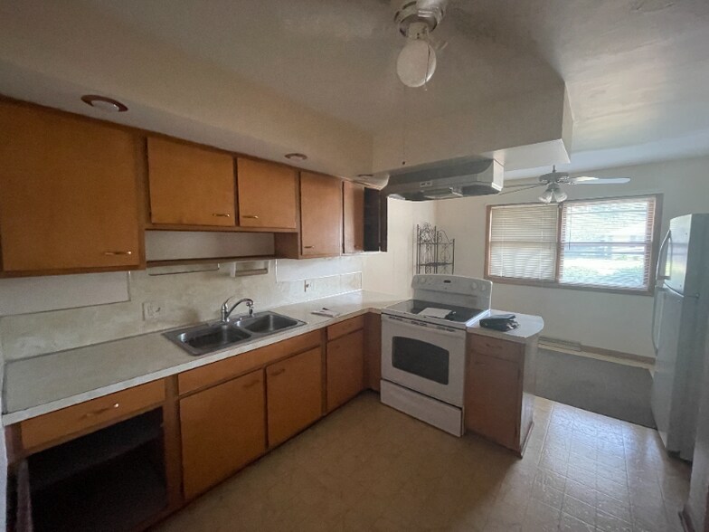 Building Photo - 1302 E Mumford Dr