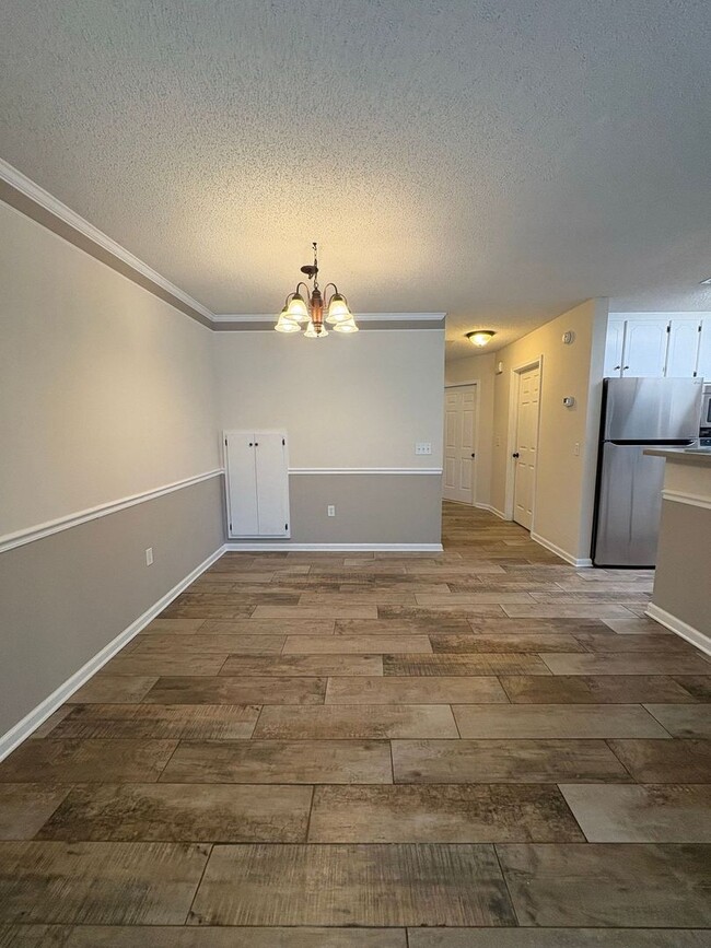 Building Photo - Dunwoody Subdivision