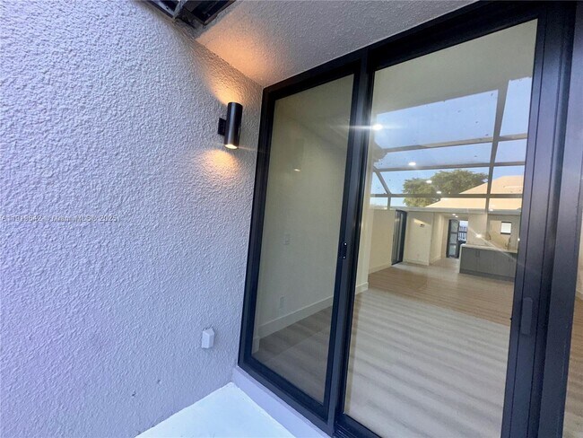 Building Photo - 11279 NW 15th Ct