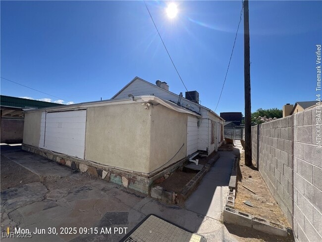 Building Photo - 10 E Bonanza Rd