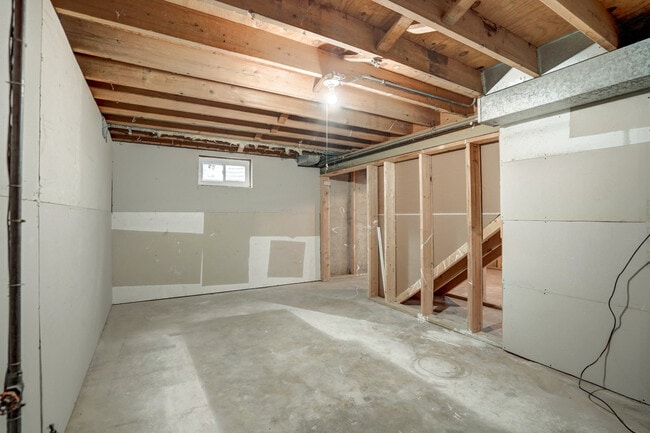 Building Photo - 1924 3rd Ave