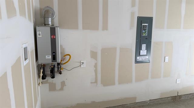 Building Photo - 612 Tidal Dr