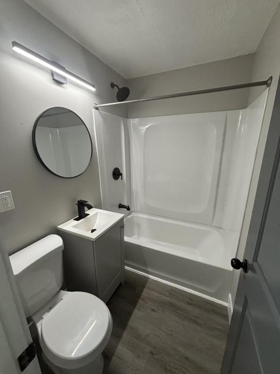 Building Photo - 1816 Brownell Rd