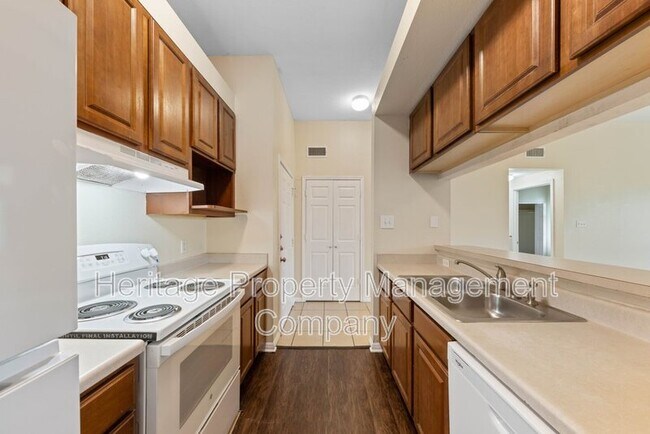 Building Photo - 518 Dukeway Dr