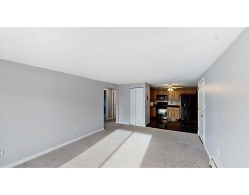 Building Photo - 18 Kenmar Dr