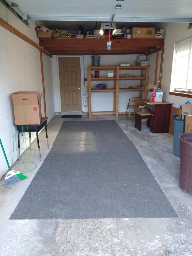 Building Photo - 20245 Independence Dr