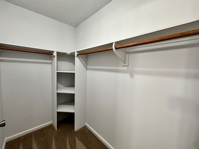 Building Photo - REDUCED PRICE! Updated 1st Floor/1-Level Condo Ready NOW! Includes Water, Sewer, Trash, Landscapi...