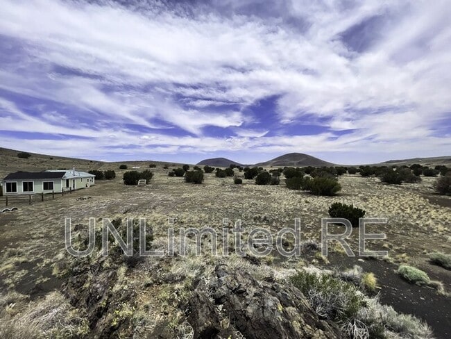 Building Photo - 69 Leupp Rd