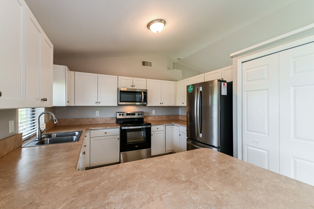 Building Photo - 244 SW 22nd Pl