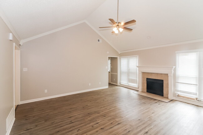 Building Photo - 9319 Chimneyrock Blvd.