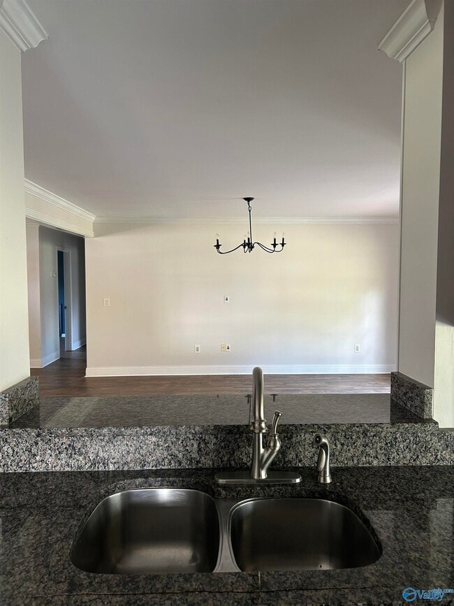 Building Photo - 2327 Quince Dr SE