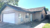 Building Photo - 2425 Knowlwood Dr