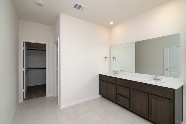 Building Photo - GORGEOUS 4 BEDROOM HOME LOCATED IN ANNA, TEXAS!