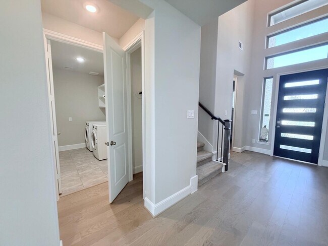 Building Photo - 4934 Dickens Lndg Dr