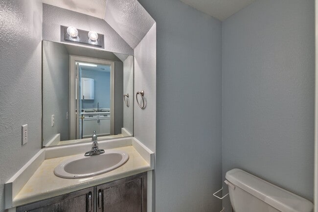 Building Photo - 7736 Allerton Ave