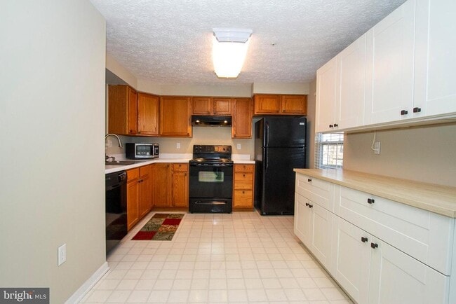 Building Photo - 2269 Lea Ct