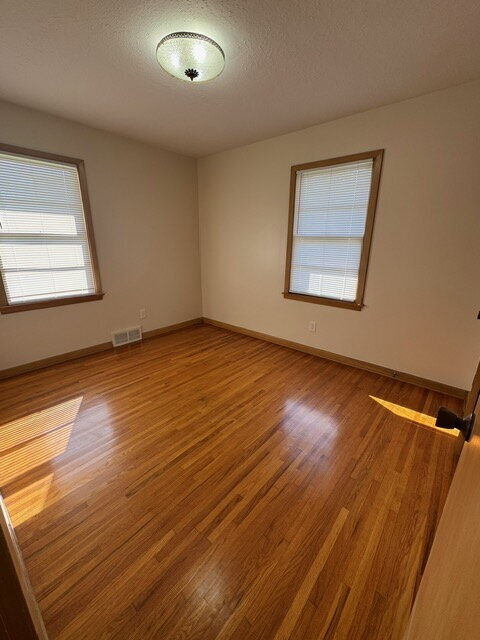 Building Photo - "Charming 3-Bedroom Home in Wichita's Hear...