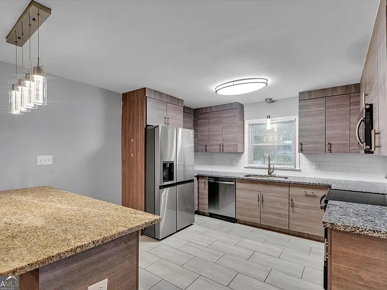 Building Photo - 106 Edna Pl