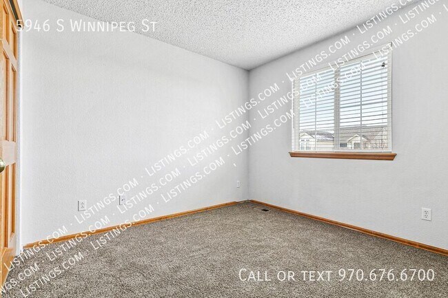 Building Photo - 5946 S Winnipeg St