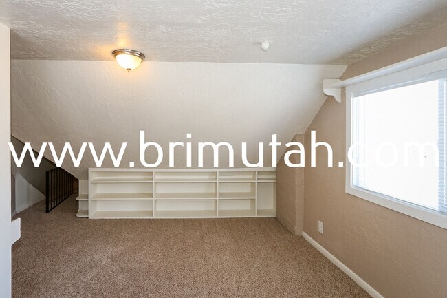 Building Photo - 3047 S 2300 E
