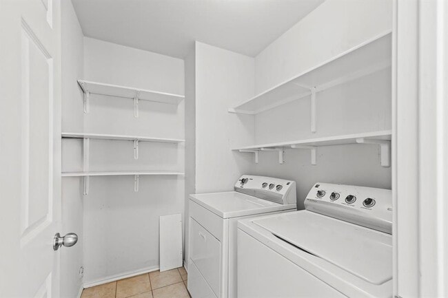 Building Photo - 7003 Currier Cove