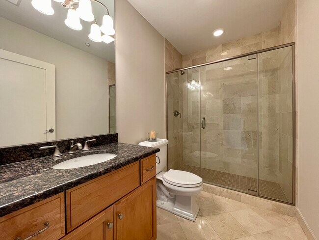 Building Photo - 520 S Washington St