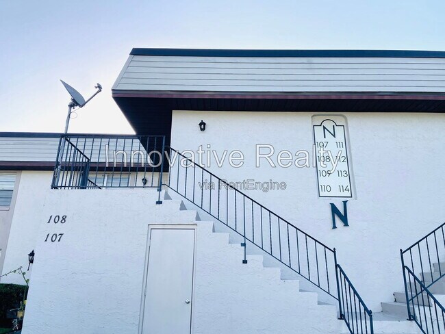Building Photo - 108 Windtree Ln