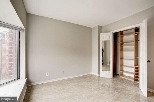 Building Photo - Georgetown Waterfront Home!