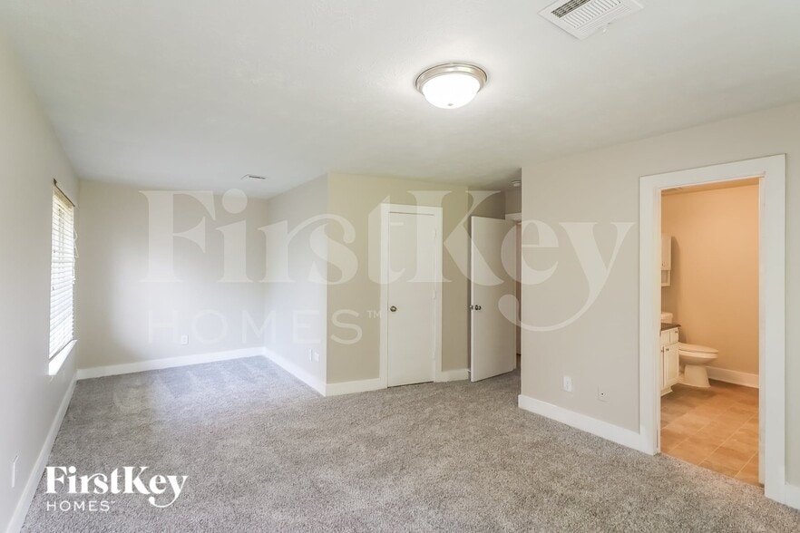 Building Photo - 5043 Summit Lodge Dr