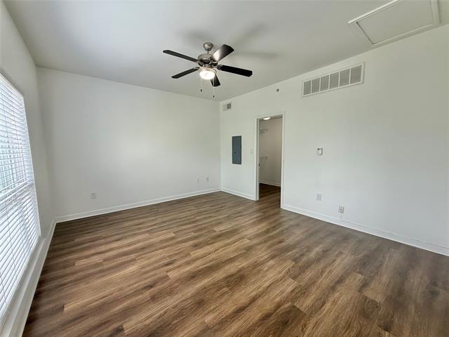 Building Photo - 6740 Windhaven Pkwy