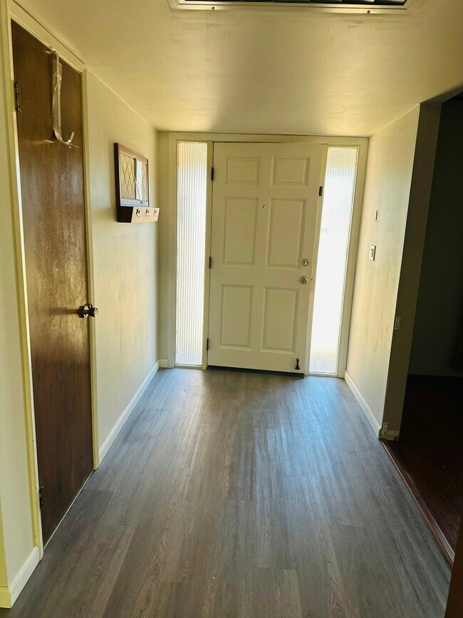 Building Photo - 4040 Marlow Ct