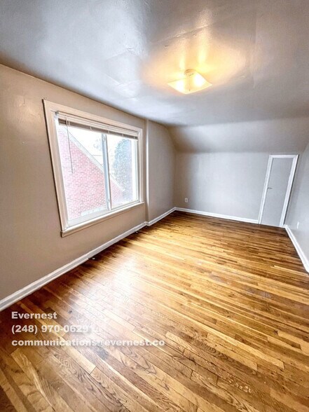 Building Photo - 3808 Seneca St