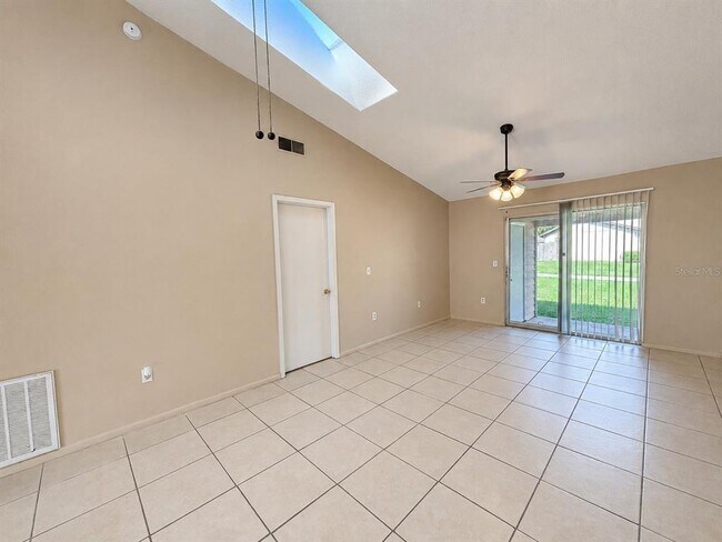 Building Photo - 2910 Western Willow Terrace