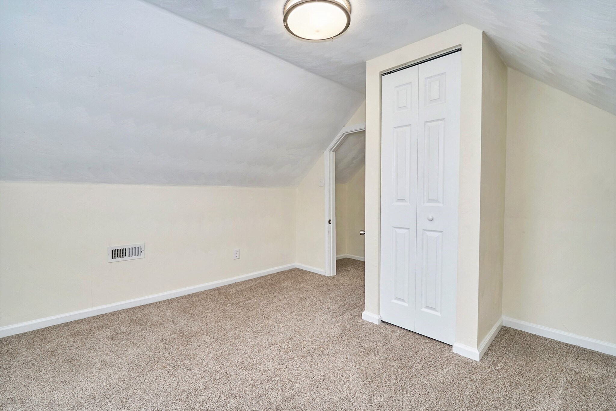 Building Photo - 3502 Commonwealth Ave