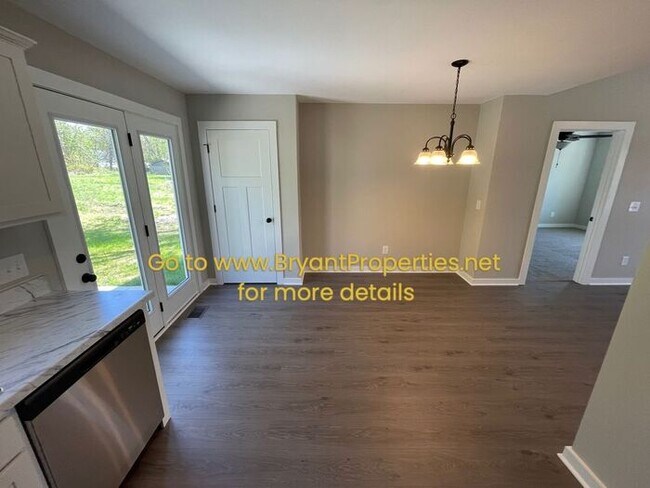 Building Photo - 105 20th Ave W - Spriningfield, TN 37172