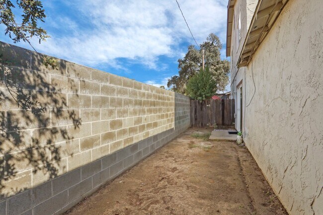 Building Photo - 3557 Merced Ave