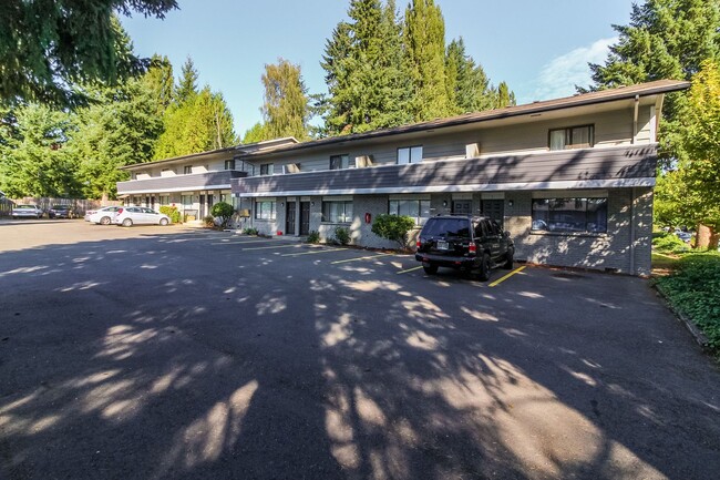 Primary Photo - Olympia Townhouses - 211 Pattison