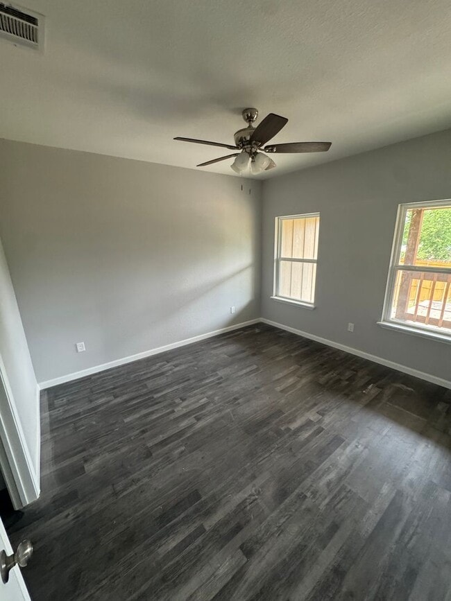 Building Photo - 3/2/2 NEW CONSTRUCTION Spacious YARD WITH ...