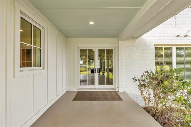 Building Photo - 138 Cardinal Rd