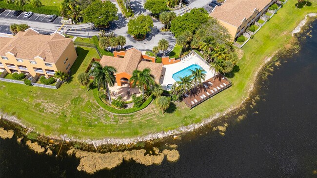 Building Photo - 5200 NW 31st Ave