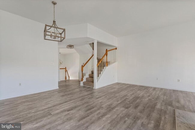 Building Photo - 7813 Flager Cir