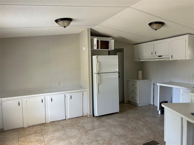 Building Photo - 120 Enchanted Oaks Ct