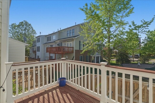 Building Photo - Welcome to this beautifully maintained 4-bedroom, 3.5-bath townhome in the heart of Lorton