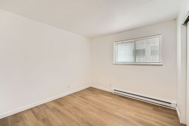Building Photo - Newly Remodeled 2bed/1bath Apartment in White Center!