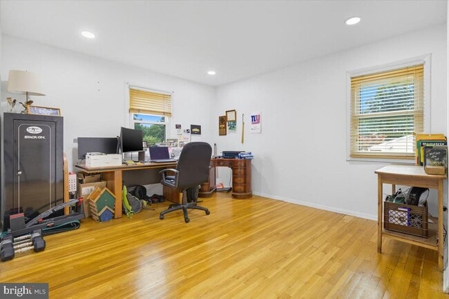 Building Photo - 2117 Chantilla Rd